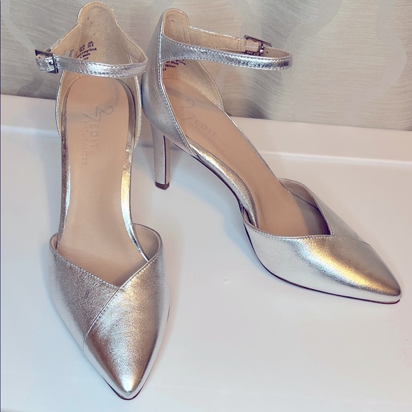 NWOT 27 Edit Naturalizer Heels Pumps Ankle Strap Leather Silver Size 5.5 - Picture 1 of 7